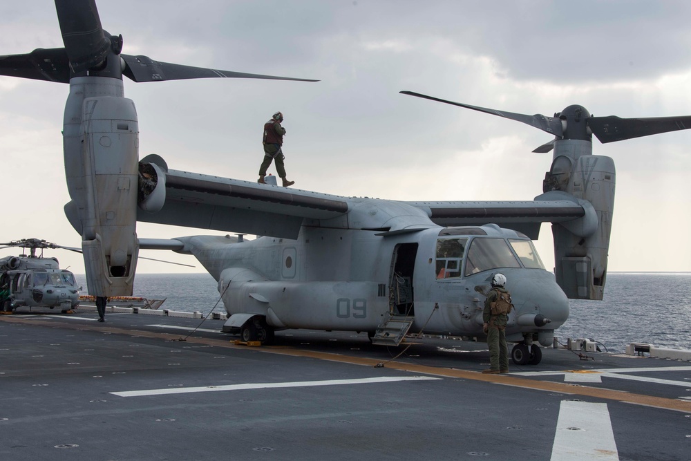 31st MEU Marines conduct flight operations aboard the USS America