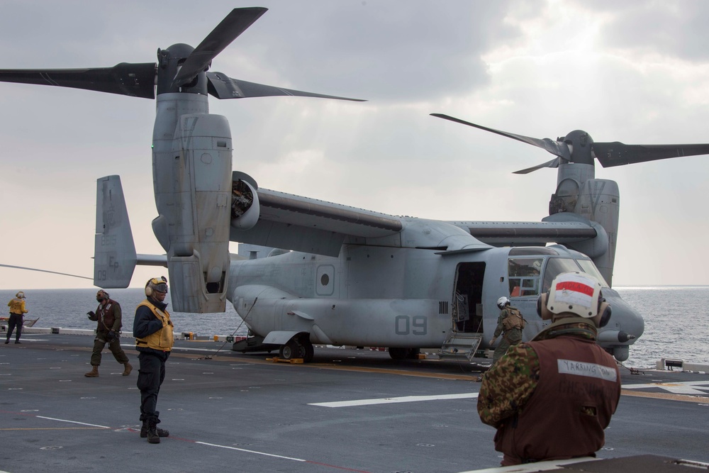 31st MEU Marines conduct flight operations aboard the USS America