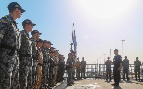 HMAS Toowoomba FFH 156