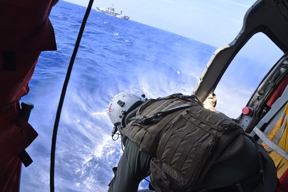 USS Blue Ridge Sailors Conduct SAR Training with &quot;Golden Falcons&quot;