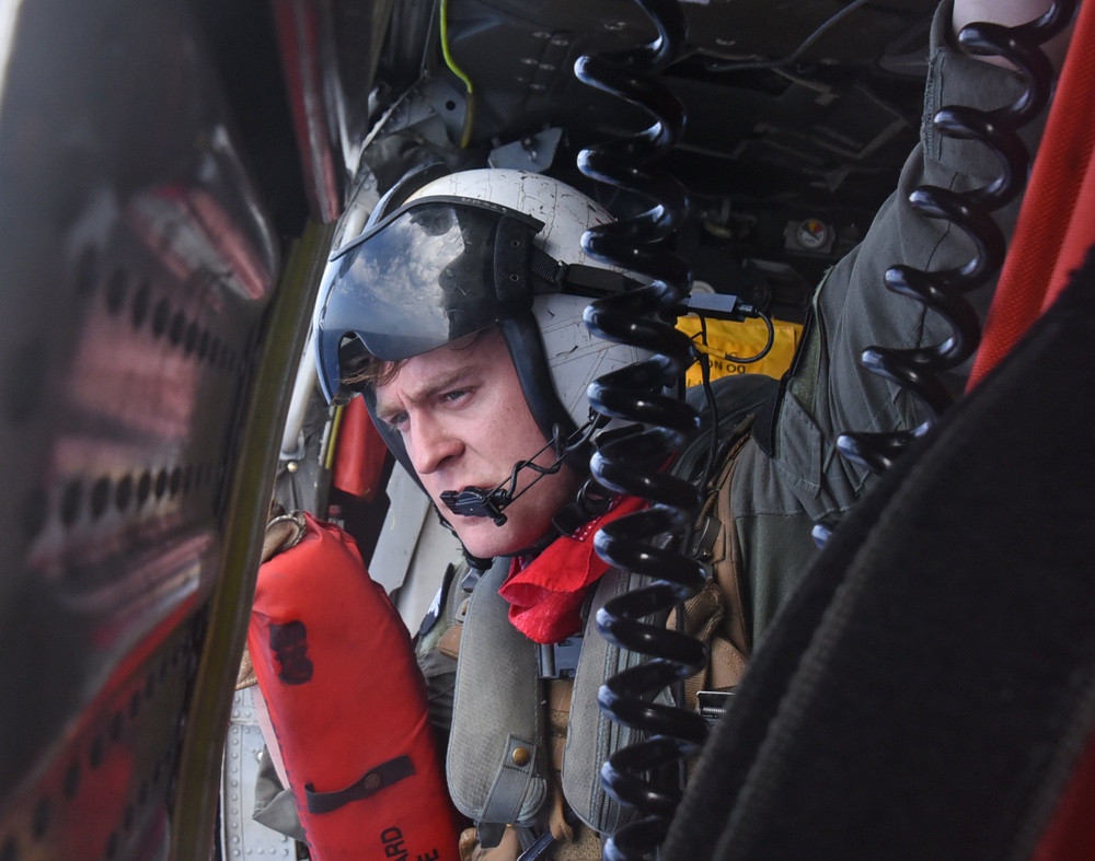USS Blue Ridge Sailors Conduct SAR Training with &quot;Golden Falcons&quot;