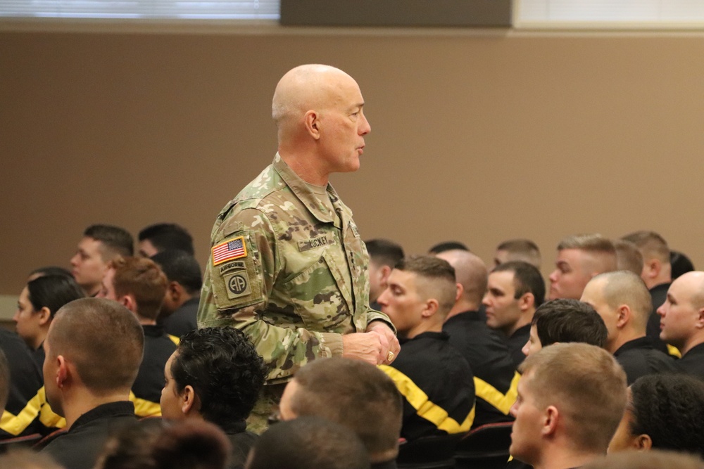 Chief of Army Reserve holds official visit to Fort McCoy