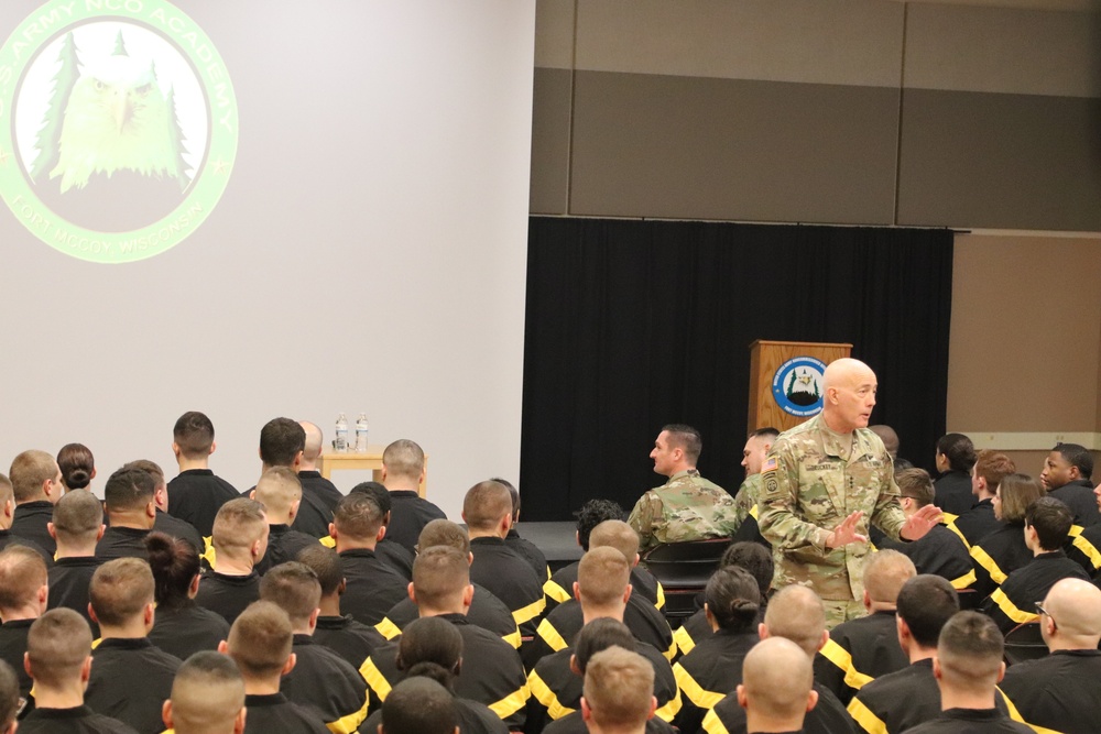 Chief of Army Reserve holds official visit to Fort McCoy