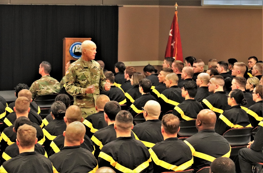 Chief of Army Reserve holds official visit to Fort McCoy