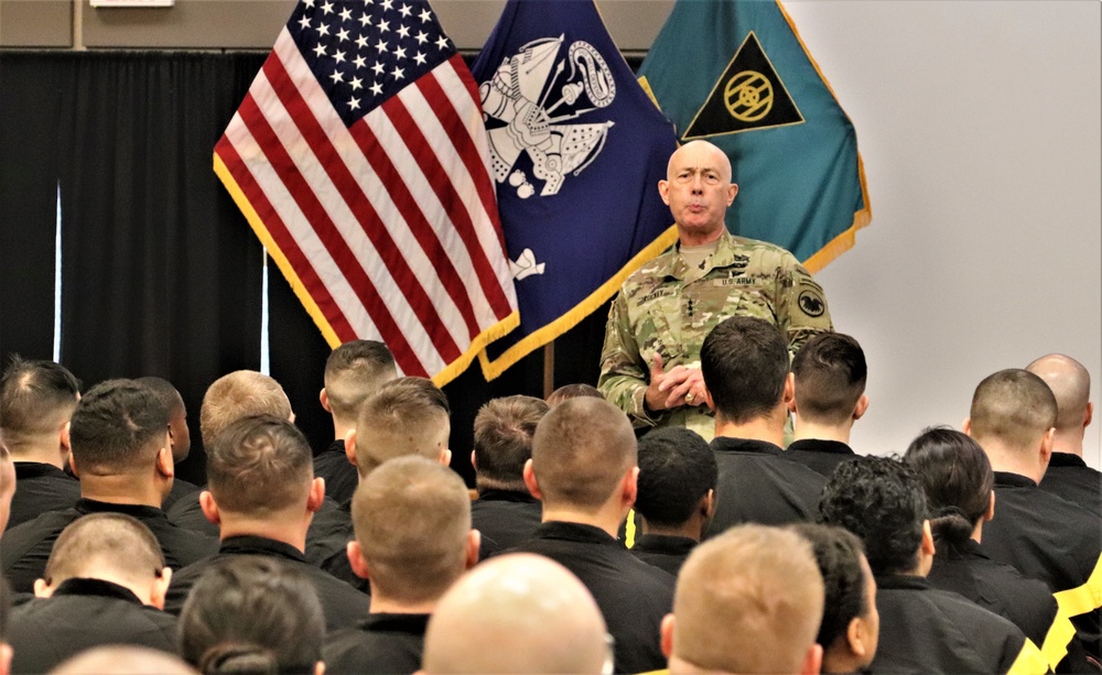Chief of Army Reserve holds official visit to Fort McCoy