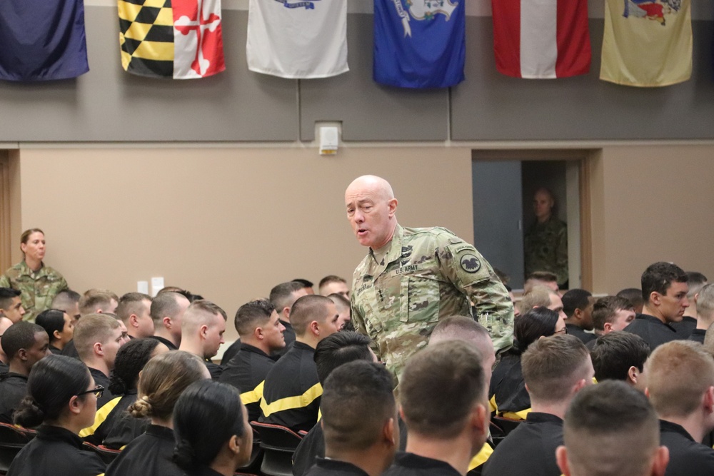 Chief of Army Reserve holds official visit to Fort McCoy