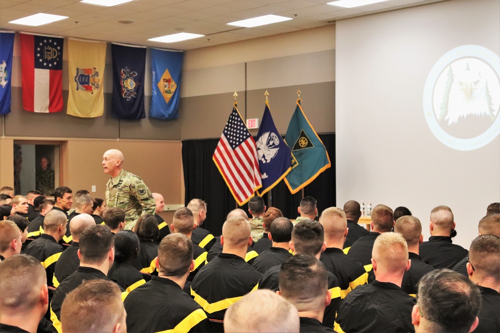Chief of Army Reserve holds official visit to Fort McCoy