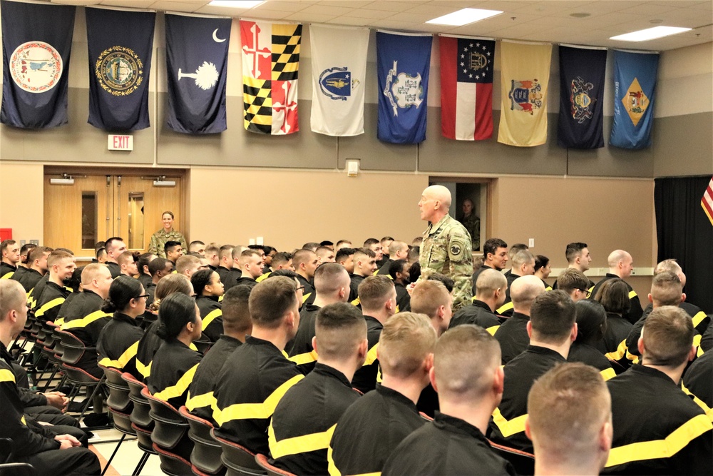Chief of Army Reserve holds official visit to Fort McCoy