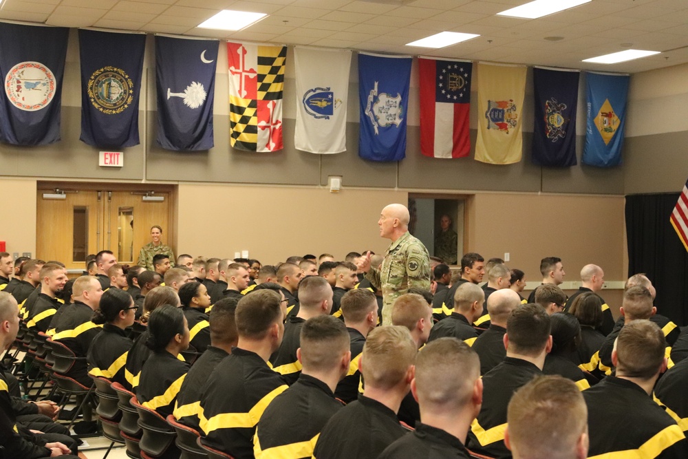 Chief of Army Reserve holds official visit to Fort McCoy