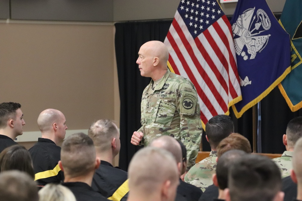 Chief of Army Reserve holds official visit to Fort McCoy