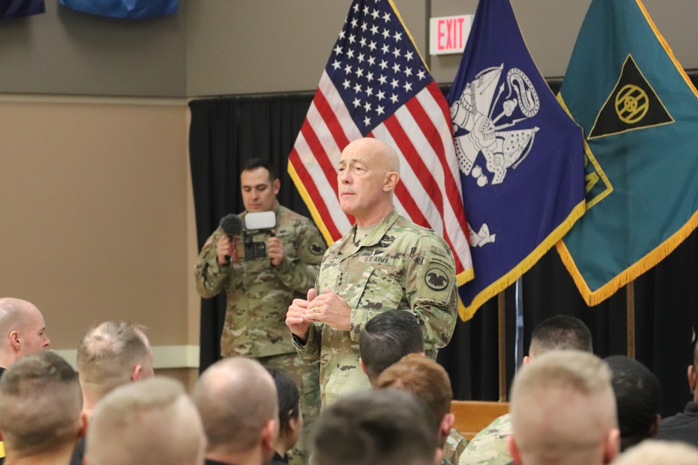 Chief of Army Reserve holds official visit to Fort McCoy