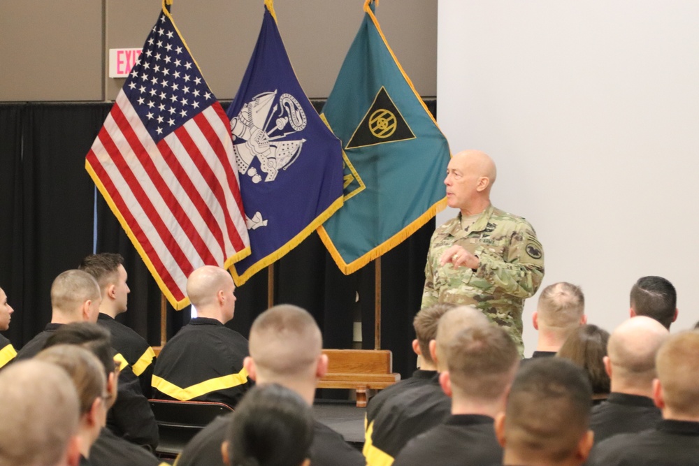 Chief of Army Reserve holds official visit to Fort McCoy