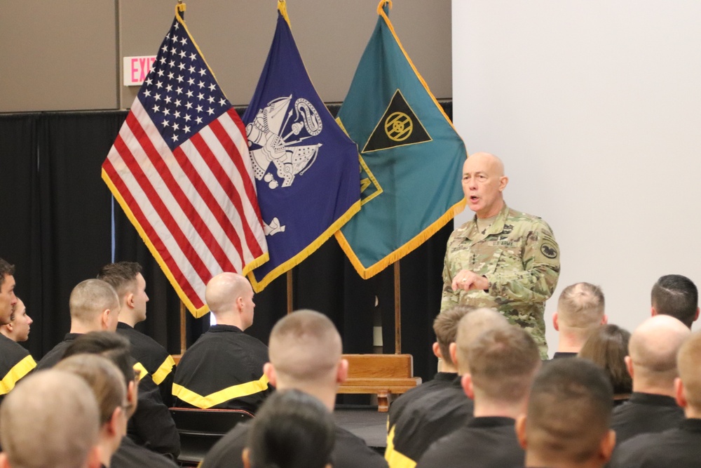 Chief of Army Reserve holds official visit to Fort McCoy