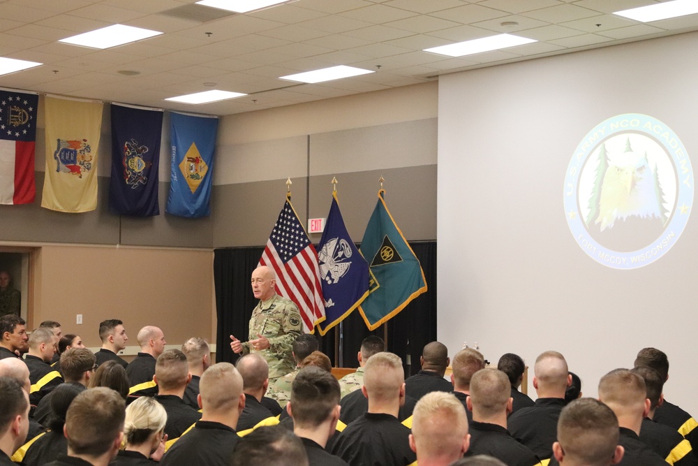 Chief of Army Reserve holds official visit to Fort McCoy