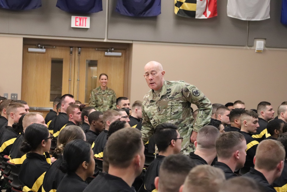 Chief of Army Reserve holds official visit to Fort McCoy
