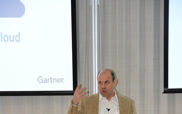 AFRL guest speaker presents a practical view of artificial intelligence