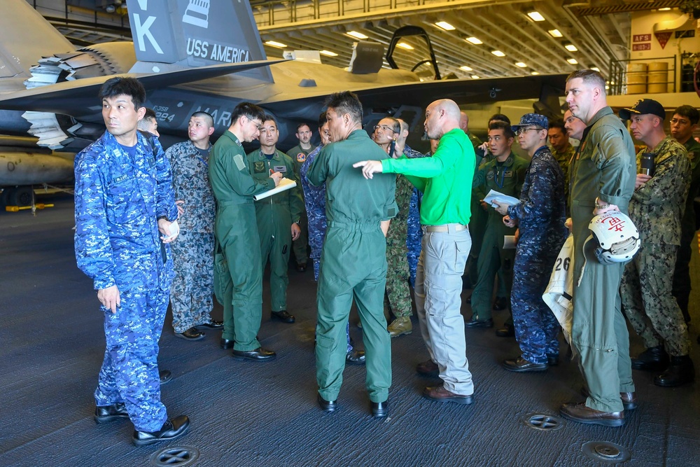 JMSDF, JASDF Commanders Visit USS America