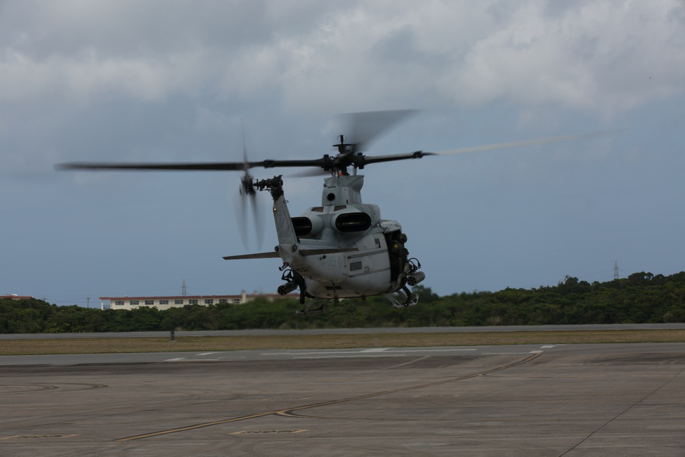 VMM-262, HMLA-369 Fly to Ie Shima for Combined Training Event