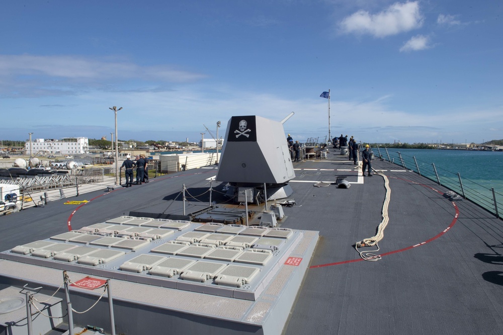 USS Kidd (DDG 100) Guam Port Visit