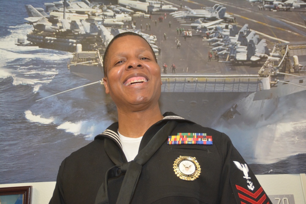 From the Corps to the Navy, Career Recruiter Sets Goals