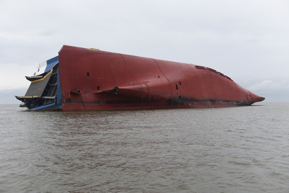 Golden Ray capsized in St. Simons Sound