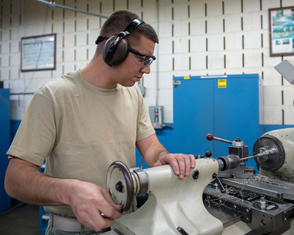 4th EMS Provides Equipment Maintenance to F-15E Strike Eagle, Aerospace Ground Equipment