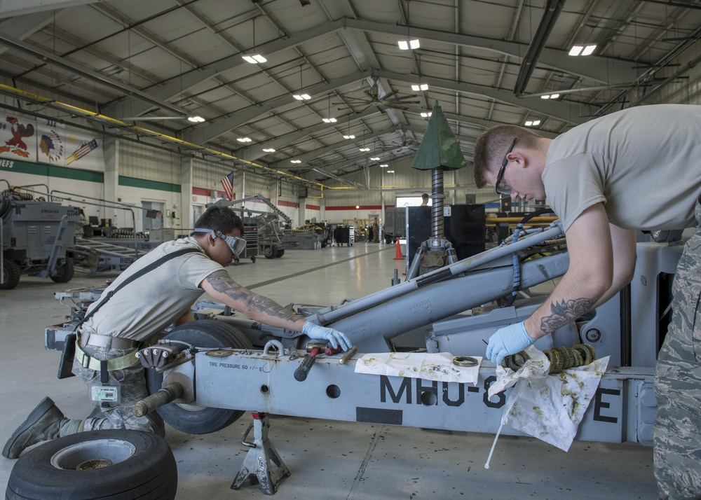 4th EMS Provides Equipment Maintenance to F-15E Strike Eagle, Aerospace Ground Equipment