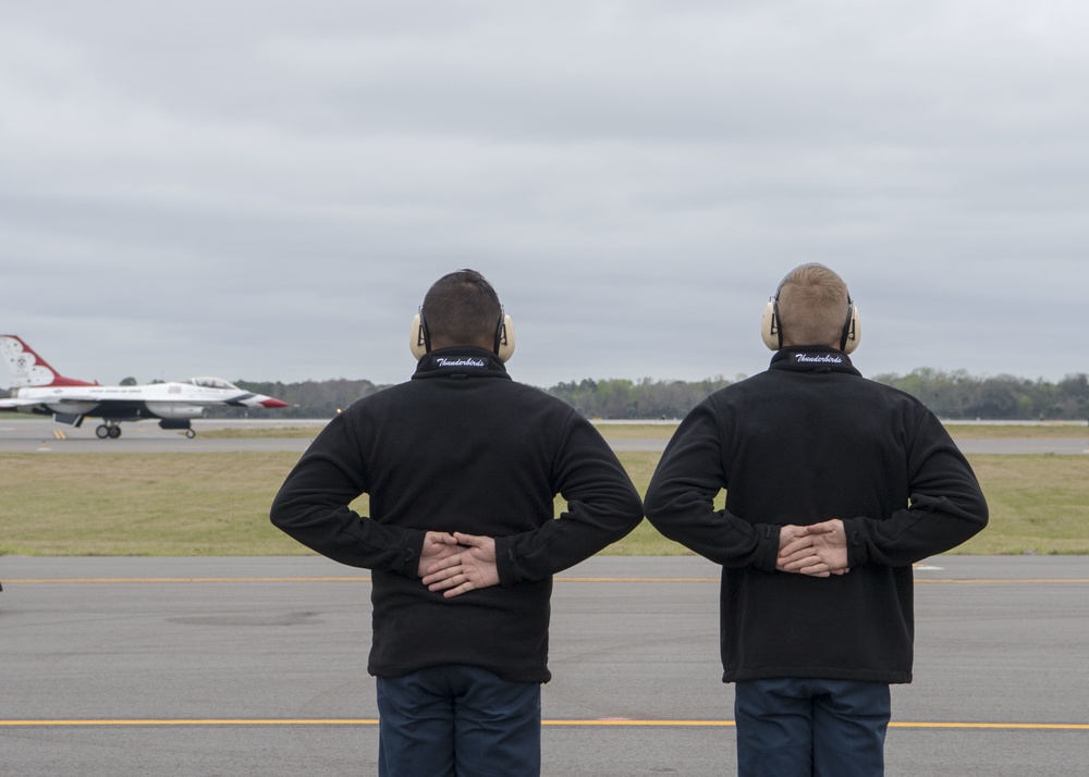 Thunderbirds Land in Daytona