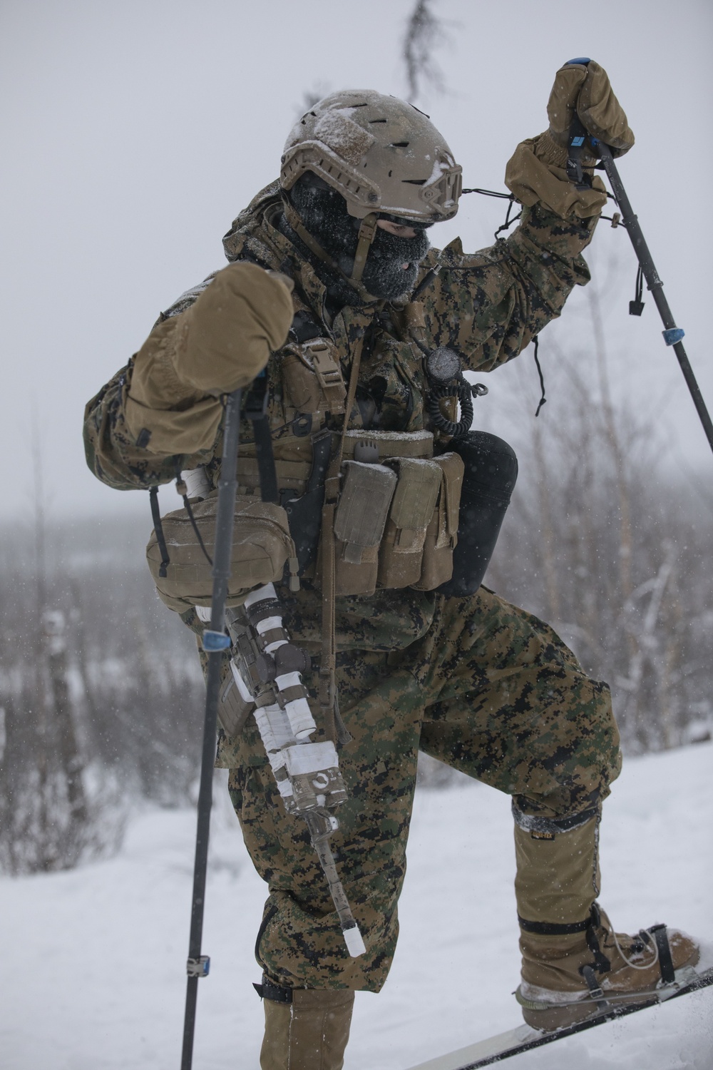 SPMAGTF-AE: 1st Reconnaissance Battalion ski training