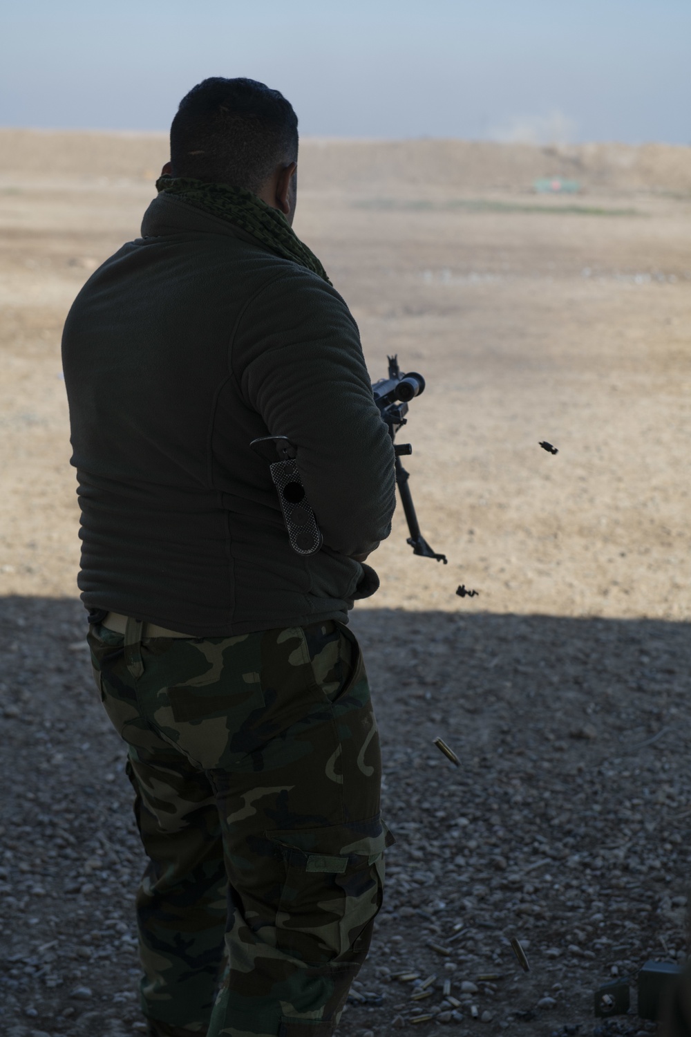 Qwat al-Khasah al-Iraqi learn advanced machine gun techniques
