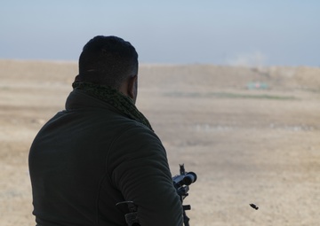 Qwat al-Khasah al-Iraqi learn advanced machine gun techniques