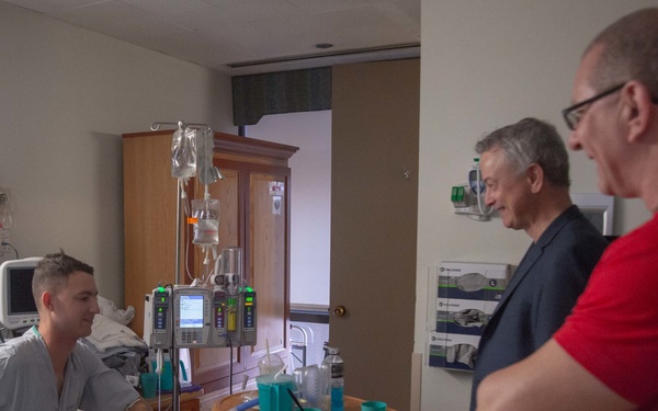 Gary Sinise, Robert Irvine Meet with Service Member at NMCSD