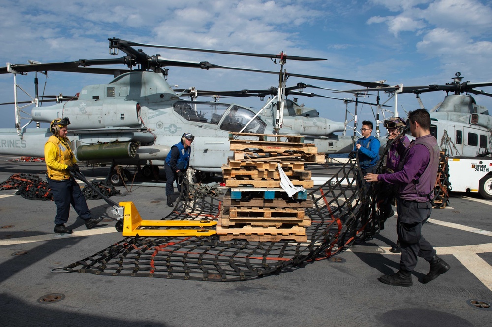 USS Green Bay underway replenishment