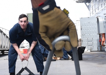USS Blue Ridge Sailors Participate in VERTREP Training