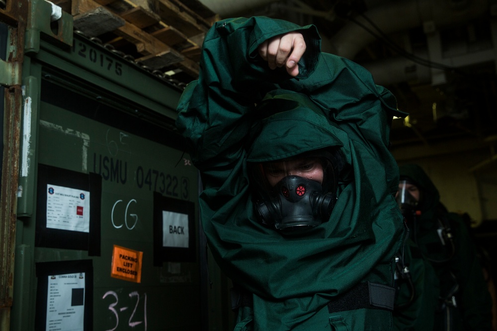 31st MEU CBRN team conducts equipment familiarization aboard USS America (LHA 6)