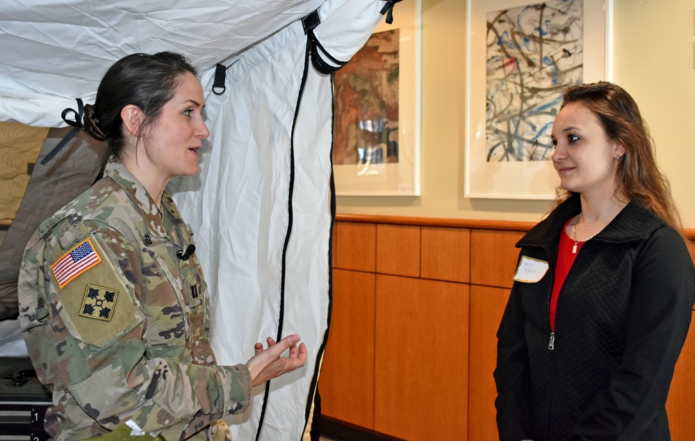 5th MRBn displays Army mobile operating room during Baylor Prehealth Symposium
