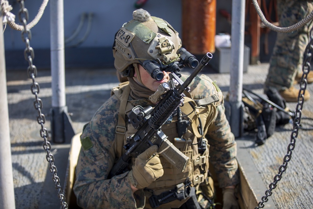 Stand by to be boarded: 31st MEU Maritime Raid Force conducts VBSS training
