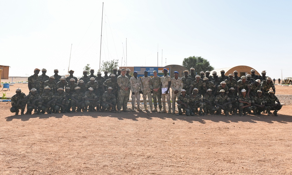 U.S. air advisors train Forces Armées Nigeriennes members