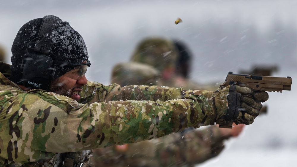 Military Police train through harsh weather