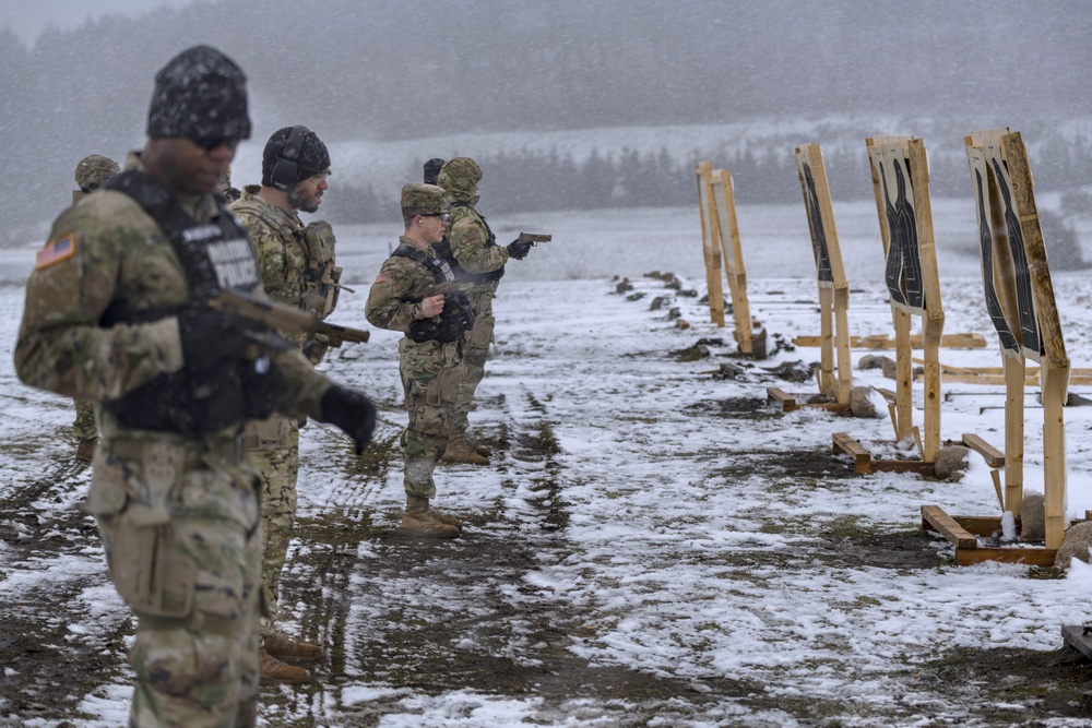 Military Police train through harsh weather