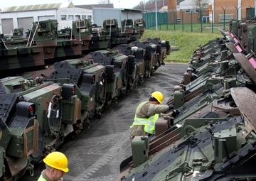 U.S. Army Reserve Soldiers conduct push pull operations for DEFENDER-Europe 20