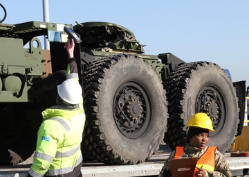 U.S. Army Reserve Soldiers conduct push pull operations for DEFENDER-Europe 20