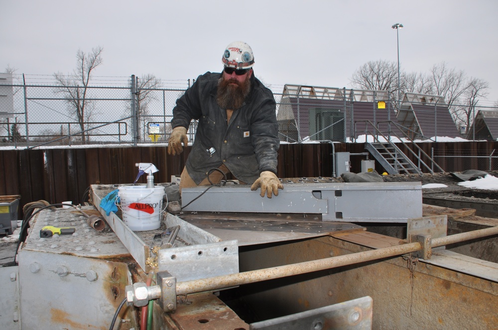 Black Rock Lock Repairs to lock gate components