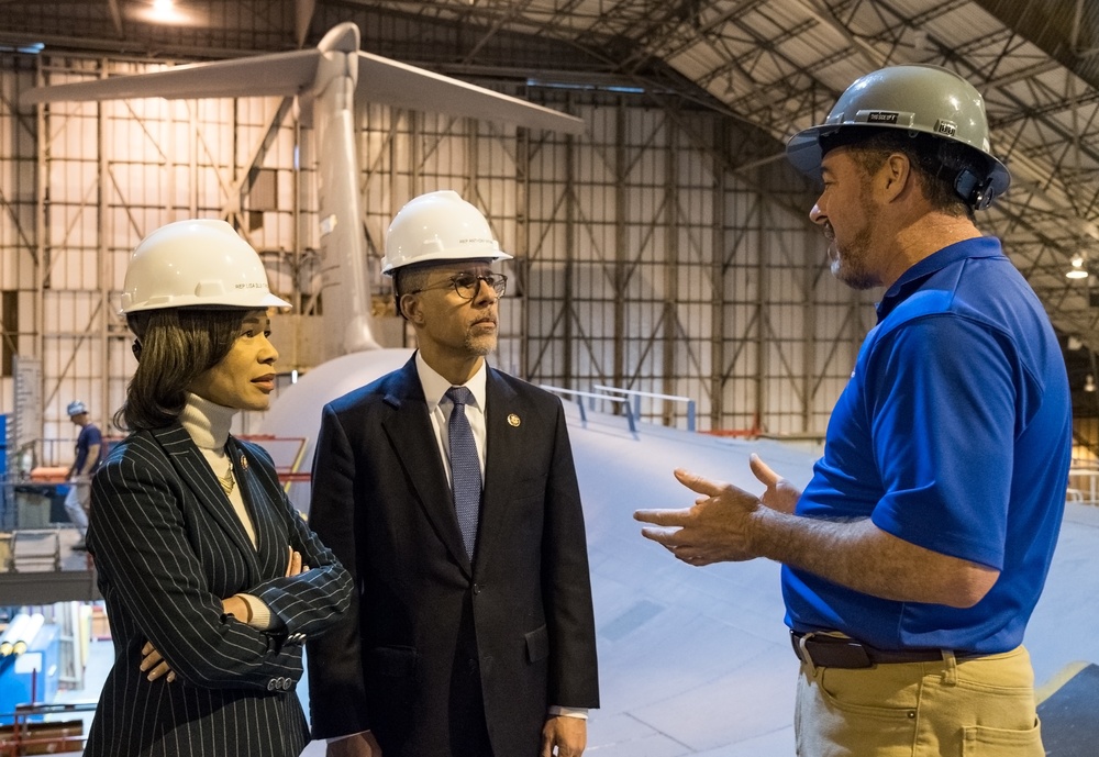 Snapshot: U.S. Representatives visit Dover AFB