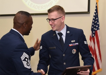 ALS Class 20-B Graduates