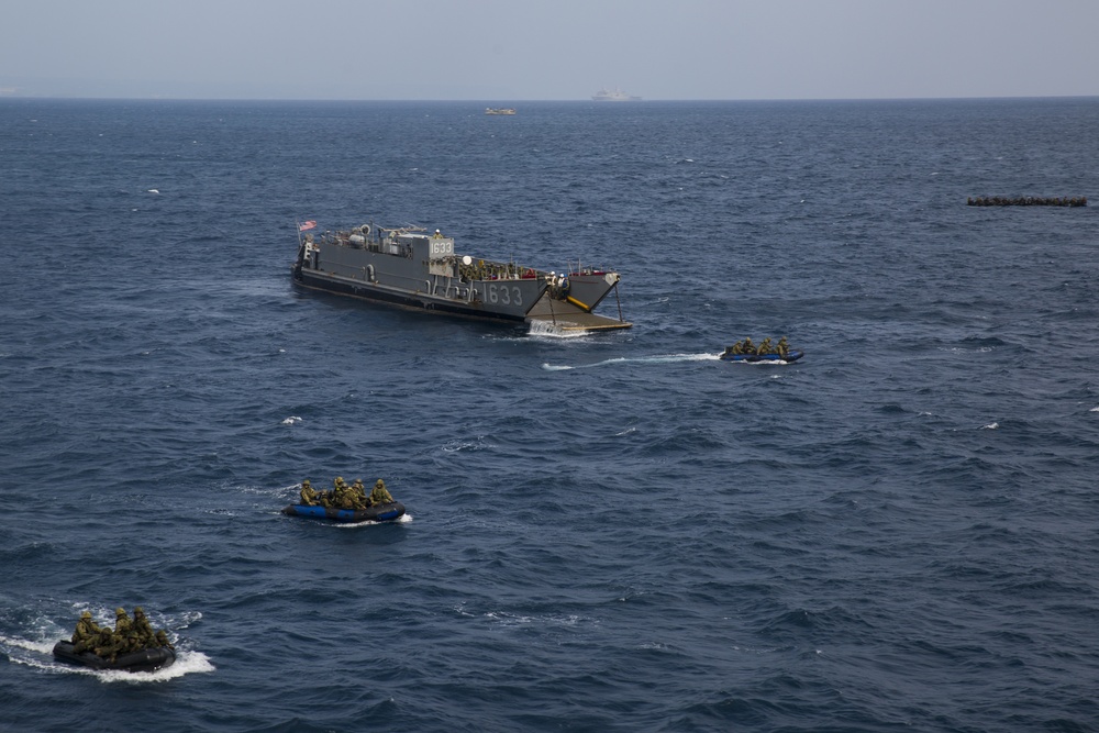 31st MEU Marines conduct bilateral small-boat raid with the Japan Amphibious Rapid Deployment Brigade