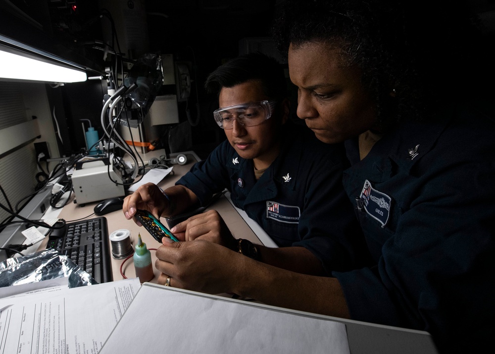 USS Carney (DDG 64)