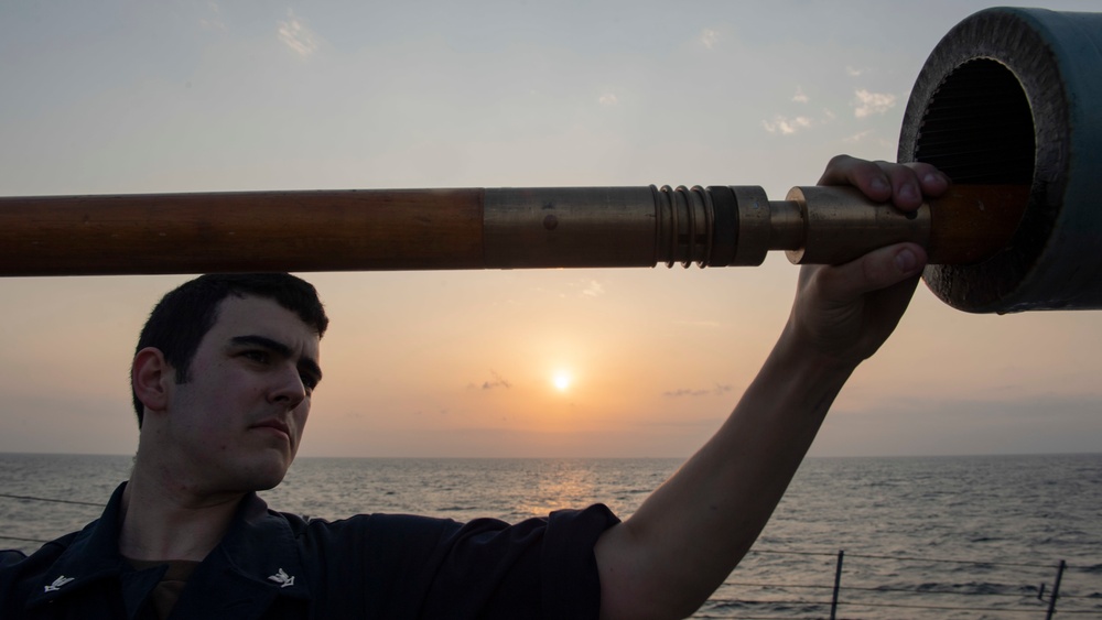 USS Carney (DDG 64)