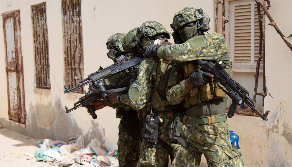 Guineans engage in close-quarters battle drills at Flintlock 20