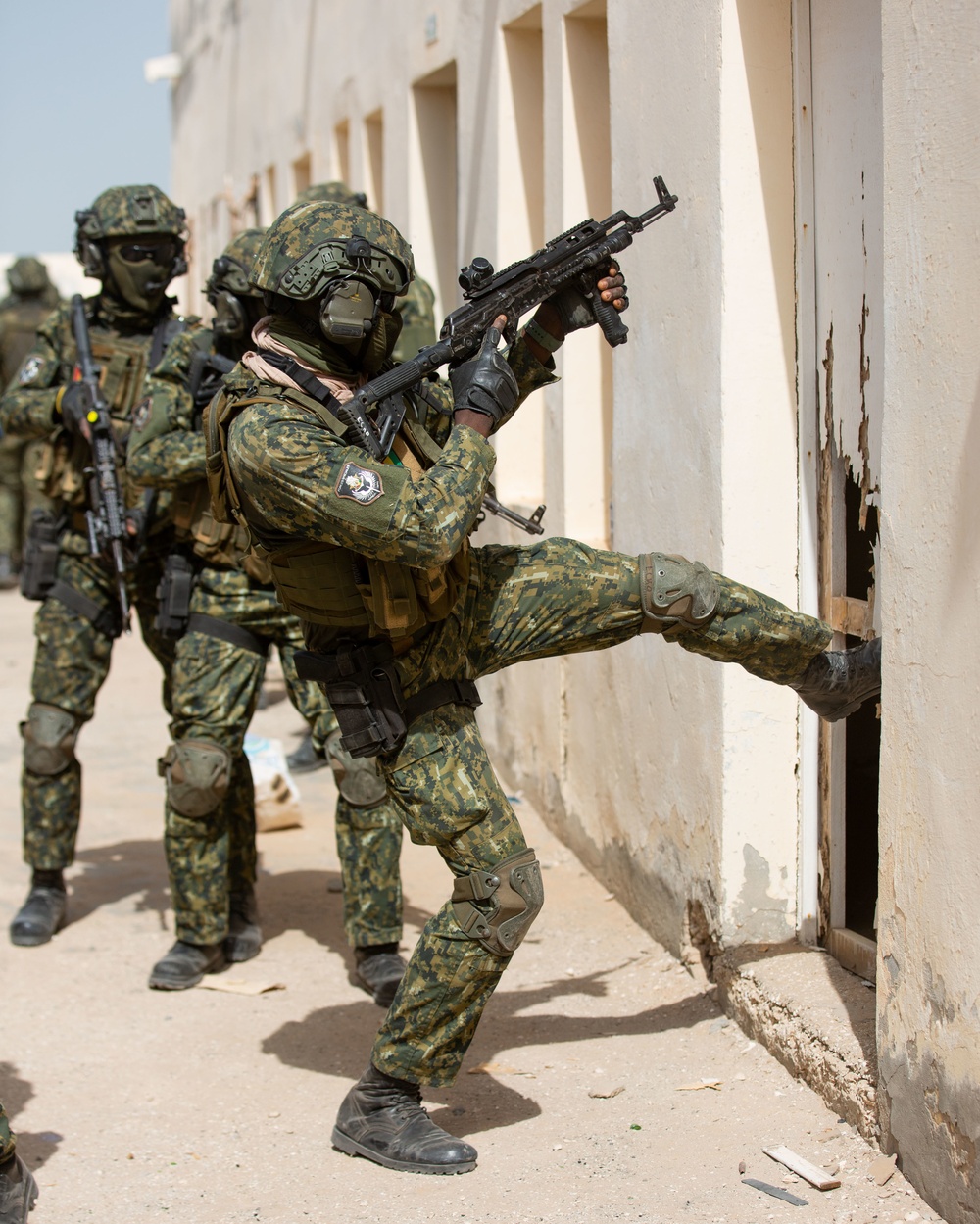 Guineans engage in close-quarters battle drills at Flintlock 20